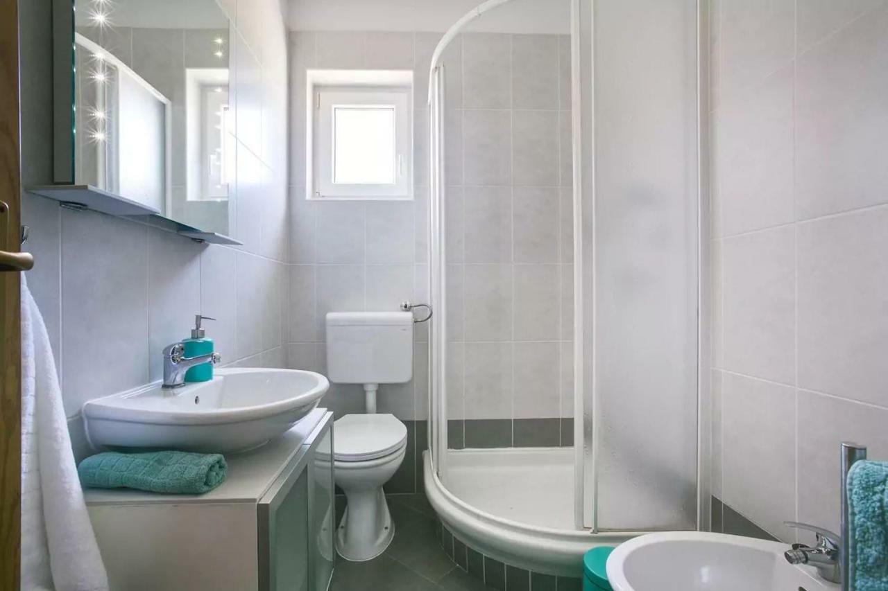 Apartment Vitalia 2+2 Пореч Екстериор снимка