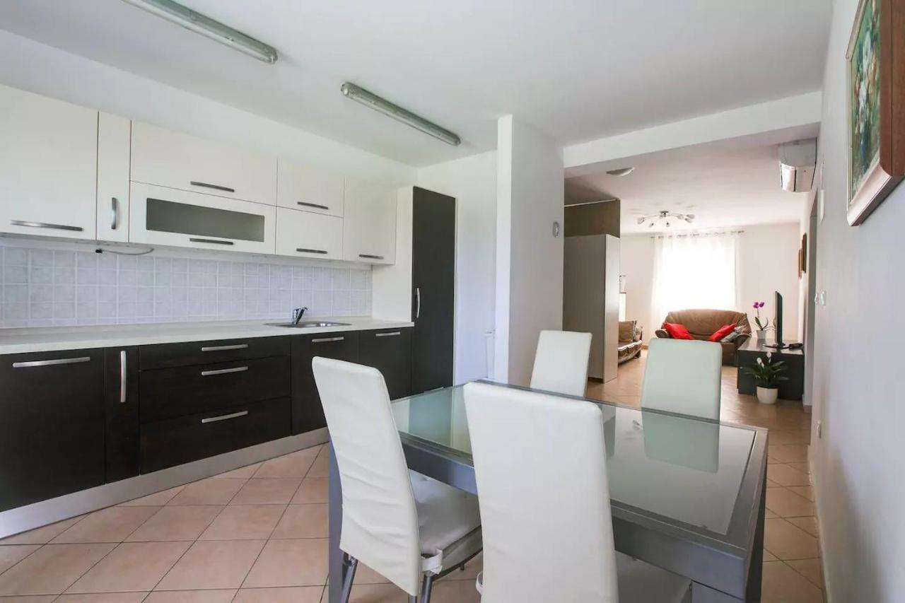 Apartment Vitalia 2+2 Пореч Екстериор снимка